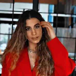 Zeynep Mayruk kimdir ve ka&ccedil; yaşındadır? Zeynep Mayruk ne iş yapıyor? Biyografisi...