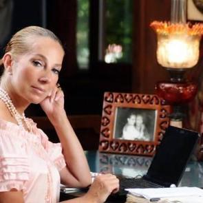 Nermin Bezmen kimdir ve mesleği nedir? Tolga Savacı'nın eşi Nermin Bezmen'in dedesi...