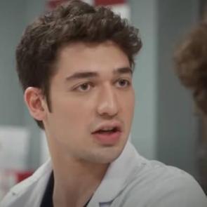 Bahar dizisi  'Aziz Uras' Demirhan Demircioğlu kimdir? Ka&ccedil; yaşında? Demirhan Demircioğlu dizileri