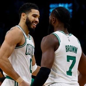Boston Celtics, NBA finaline y&uuml;kseldi