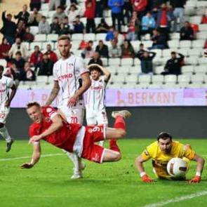 Gaziantep FK k&ouml;t&uuml; gidişatı durduramıyor