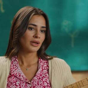 G&ouml;n&uuml;l Dağı Asuman 'Hazar &Ccedil;ağlar kimdir, ka&ccedil; yaşındadır? Hazar &Ccedil;ağlar'ın oynadığı diziler...