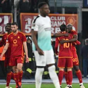Roma'dan Brighton'a gol yağmuru