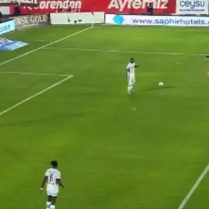 Trabzonspor, futbol tarihinin en garip gollerinden birini yedi! 