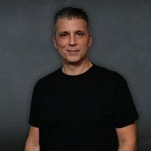 G&uuml;&ccedil;l&uuml; Mete kimdir ve ne iş yapar? Eski eşi kim? G&uuml;&ccedil;l&uuml; Mete'nin biyografisi...