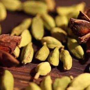 Kakule nedir, nasıl t&uuml;ketilir? Kakule &ccedil;ayı faydaları nelerdir?