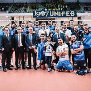 Fenerbah&ccedil;e'yi deviren Halkbank finalde!