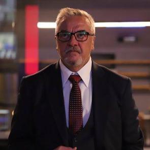 Mesut Akusta evliliğini noktaladı! Eşi Şafak &Ouml;zbir sessizliğini bozdu ve a&ccedil;ıklama yaptı&hellip;