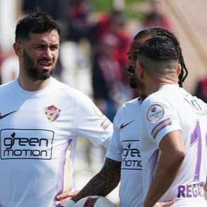 &Ouml;mer Bayram'a Hollanda'dan s&uuml;rpriz transfer teklifi! 