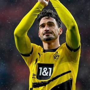 Trabzonspor d&uuml;nyaca &uuml;nl&uuml; isimle İstanbul'da g&ouml;r&uuml;şt&uuml;!