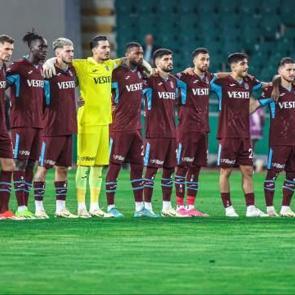  Trabzonsporlu futbolculardan ilgin&ccedil; tepki! 