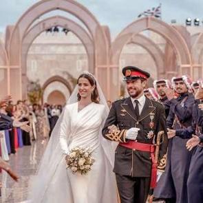 Kraliyet ailesinden bebek müjdesi! Prens Hüseyin ve Prenses Rajwa ilk bebeklerini bekliyor!