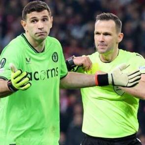 Avrupa'da gecenin olayı! İki sarı kartla atılmadı