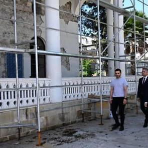 Osmaniye'deki Enver-ül Hamit Camisi'nde onarım ve restorasyon sürüyor