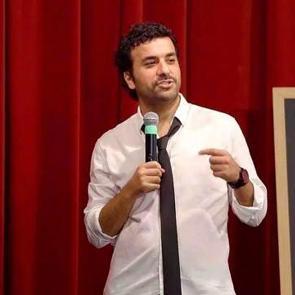 Ünlü komedyen korkuttu! Acil ameliyata alınan ünlü isimden haber bekleniyor...