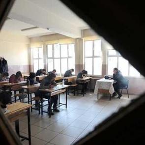 Bilim ve eğitim camiasından yeni m&uuml;fredat &ccedil;ağrısı