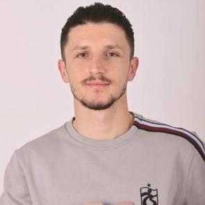 Enis Bardhi: Messi&rsquo;den daha iyiydim