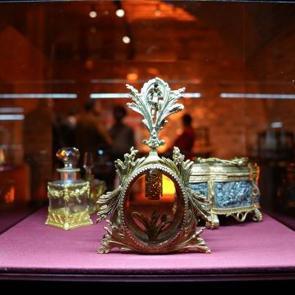 Gılaf-ı Reyya: Osmanlı’dan Günümüze Koku Şişeleri