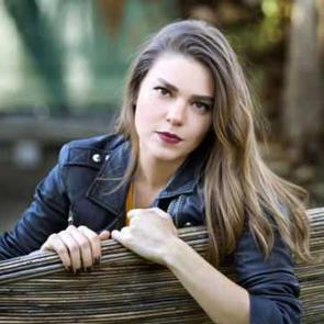 'Hayatım k&ouml;k&uuml;nden değişti' diyen Aslı Enver m&uuml;jdesiyle g&uuml;ndeme geldi