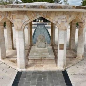 Yunus Emre sevgi diliyle asırlardır g&ouml;n&uuml;llerde yaşıyor