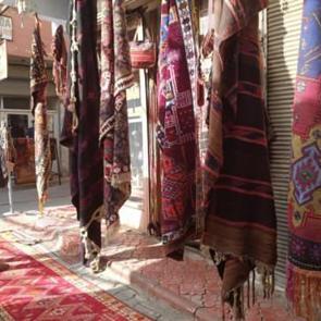 Yüzyıllardır süren gelenek son buluyor! El emeği halıya talep düştü