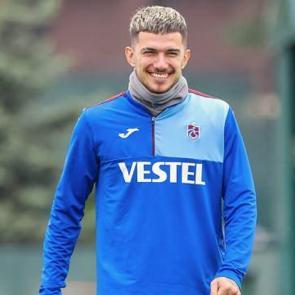 Berat &Ouml;zdemir s&uuml;rprizi! Sezon sonunda teklif yapılacak