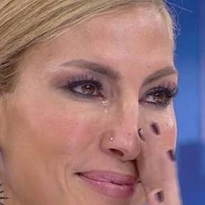 &Ccedil;ağla Şıkel a&ccedil; kaldı! 11 saat boyunca tek kişilik odada...