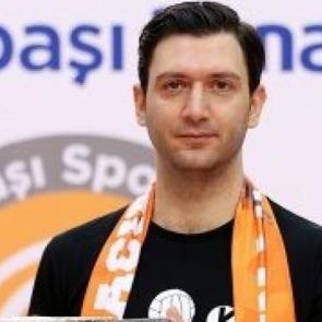 Eczacıbaşı Dynavit, 'şampiyon' hocasını bırakmadı