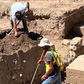 Eski evin altından tarih çıktı! Araştırmalar devam ediyor