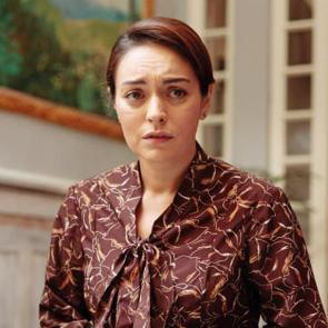 Ezgi Mola'dan radikal karar! 26 yıl sonra oyunculuğu bıraktığını duyurdu