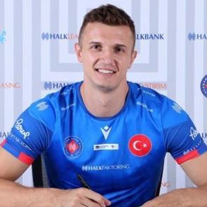 Halkbank, tecr&uuml;beli voleybolcu Mert Matic'le s&ouml;zleşme yeniledi