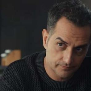 Kızıl Goncalar Se&ccedil;kin 'Tuğrul T&uuml;lek kimdir? Asıl mesleği ne? Tuğrul T&uuml;lek'in oynadığı diziler