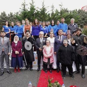 Engelliler haftası programı Ataşehir &Ouml;zel Eğitim Meslek Okulu'nda yapıldı