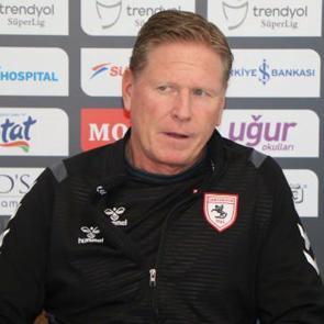 Beşiktaş'tan Samsunspor'un eski hocasına teklif: "G&ouml;r&uuml;şmeler oldu, doğru"