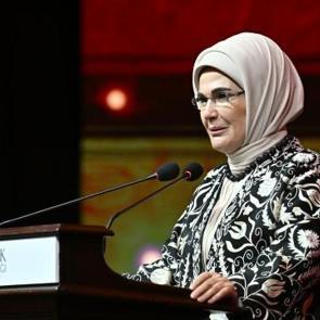 Emine Erdoğan, Asırlık Tatların Buluşma Noktası: 7 Bölgede Türk Mutfağı sergisine katıldı