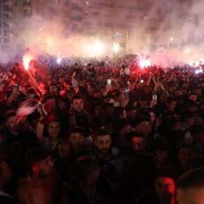 Elazığ'da sokaklar bayram yerine d&ouml;nd&uuml;!