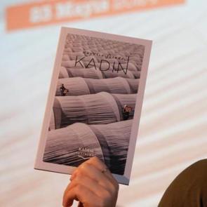 KADEM Sanat, “Hayatın İçinde Kadın” kitabını tanıttı