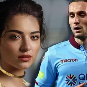 Melisa Aslı Pamuk &uuml;nl&uuml; futbolcuyla gizli saklı evlendi! Yusuf Yazıcı ile g&ouml;r&uuml;nt&uuml;leri