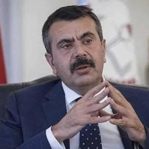 Bakan Tekin'den 'm&uuml;fredat' eleştirilerine cevap: 'Okuyarak eleştirsinler'