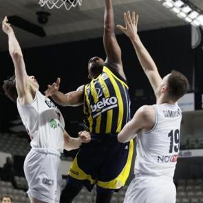 Pota derbisini F.Bah&ccedil;e kazandı! Basketbolda finalin adı belli oldu