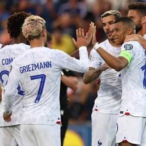 Ağır favori Fransa, &uuml;&ccedil;&uuml;nc&uuml; şampiyonluğuna ulaşmaya &ccedil;alışacak!