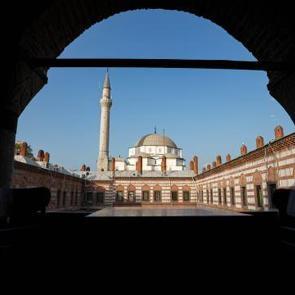 Osmanlı dönemi mimarisiyle dikkat çeken eser: Kızlarağası Hanı