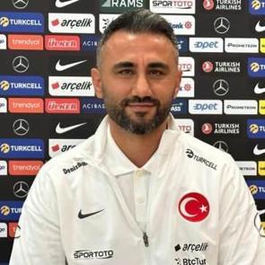 Sel&ccedil;uk Şahin "&ouml;zellikle &ouml;nem veriyoruz" diyerek a&ccedil;ıkladı: &Ouml;yle oynamıyoruz