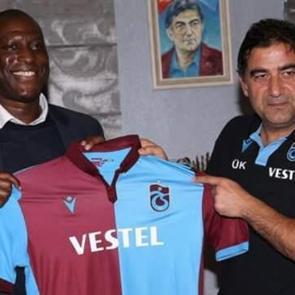 Trabzonspor ve Arsenal'ın eski golc&uuml;s&uuml; hayatını kaybetti