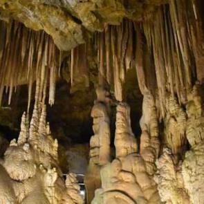 Karaca Mağarası doğal g&uuml;zelliğiyle dikkat &ccedil;ekiyor