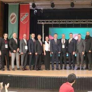 Karşıyaka&rsquo;da kupa yok, bor&ccedil; &ccedil;ok