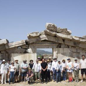 Yabancı arkeologlar Aydın'daki Magnesia Antik Kenti'ni ziyaret etti