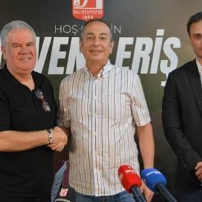 Balıkesirspor, Levent Eriş'le s&ouml;zleşme imzaladı