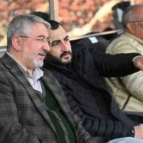 &Ccedil;orum Belediye Başkanı Aşgın'dan, &Ccedil;orum FK'ya destek &ccedil;ağrısı