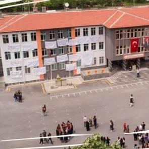Nuh Mehmet K&uuml;&ccedil;&uuml;k&ccedil;alık Anadolu Lisesi 40 Yaşında